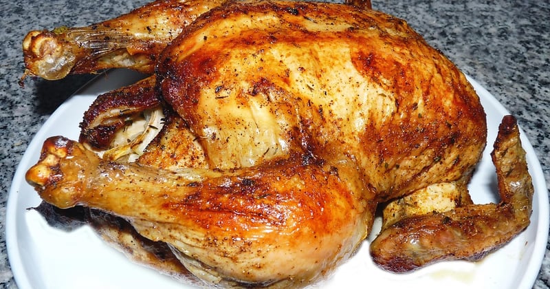 Poulet rôti au four : temps de cuisson, températures et astuces